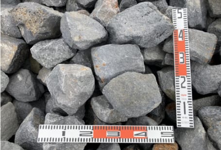 溶融還元石 200-150㎜